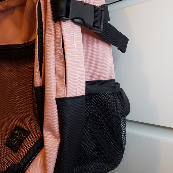 Backpack - Picture 3 of 5